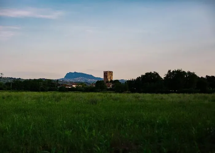 Torre Dei Battagli-Dormi In Una Torre Medievale