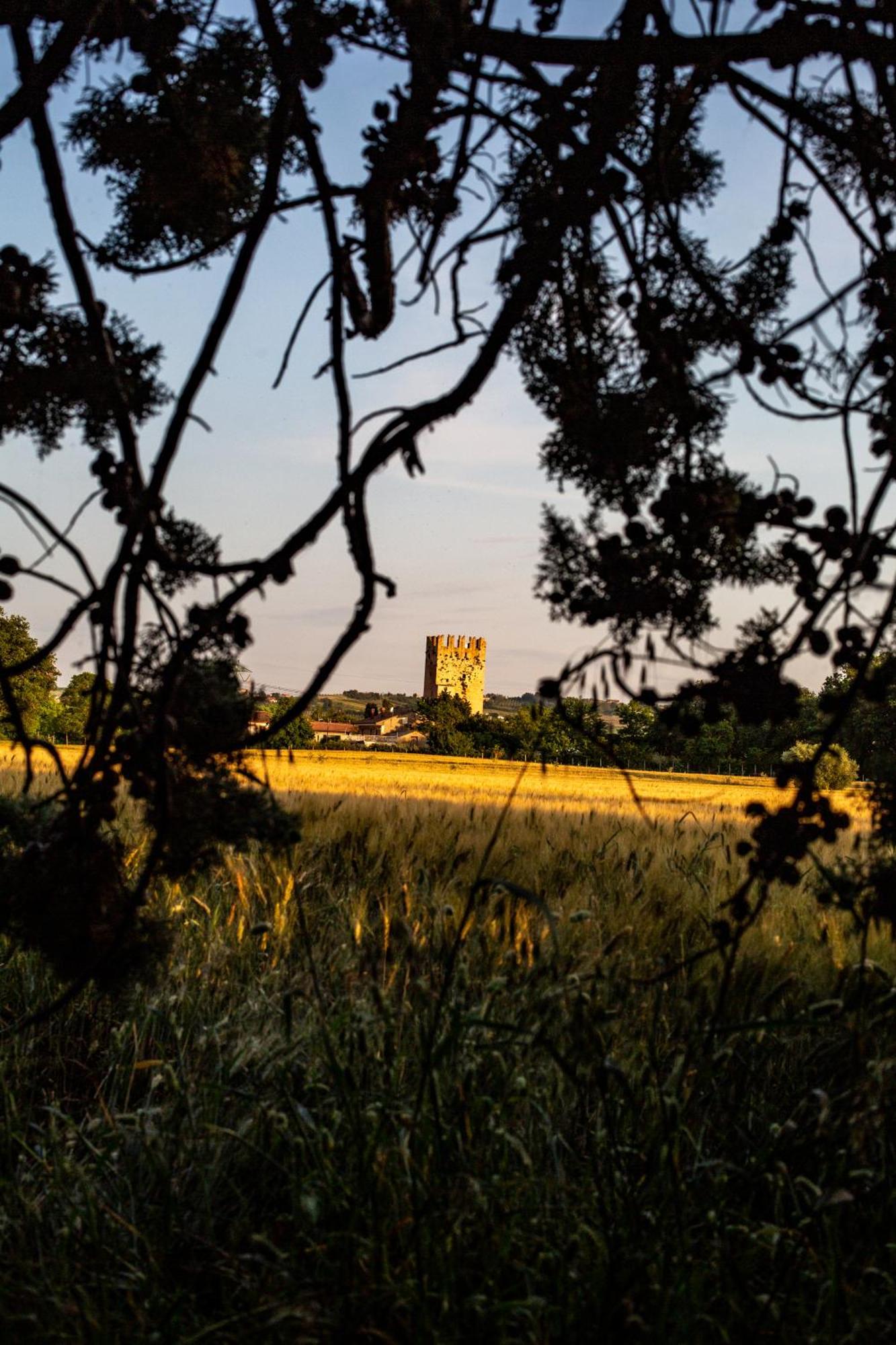 Torre Dei Battagli-dormi In Torre Medievale *